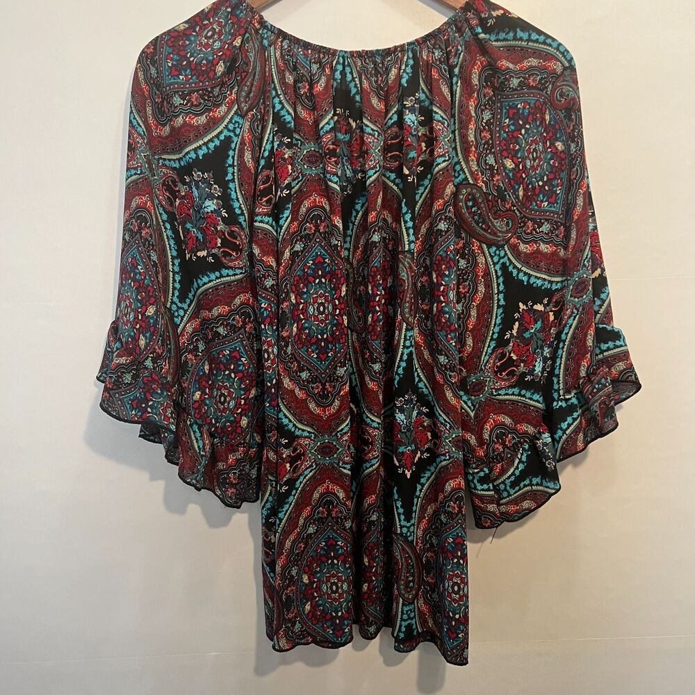 CL 22 Multicolored Paisley Womens Top No Size Listed